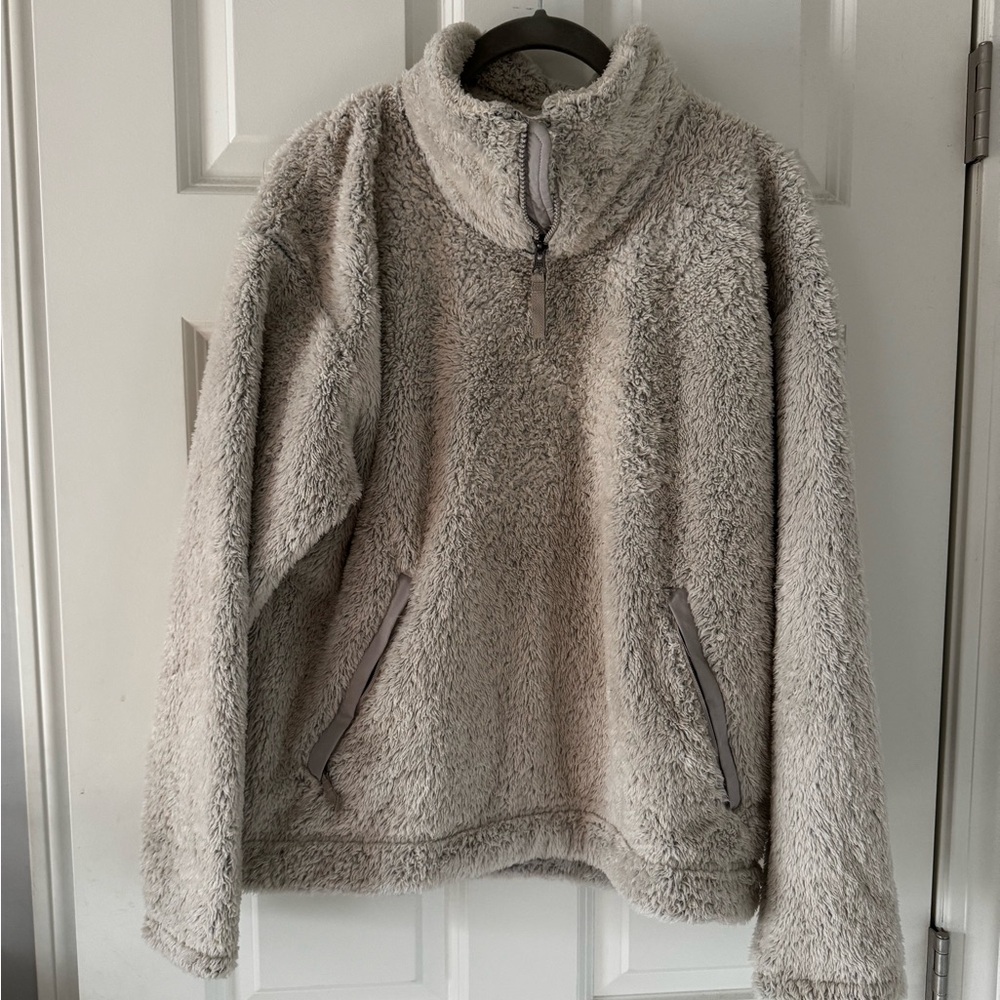 North Face Women’s Sherpa Pullover